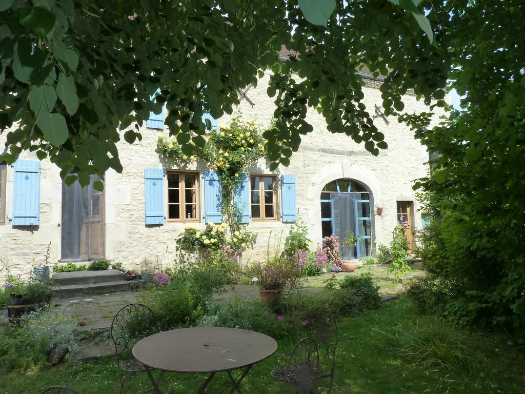 Bed and Breakfast Le Vieux Velo Chaptuzat Exteriér fotografie