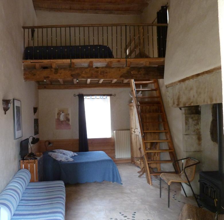 Bed and Breakfast Le Vieux Velo Chaptuzat Pokoj fotografie