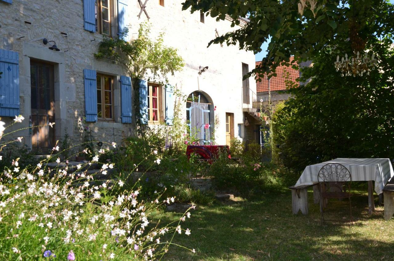 Bed and Breakfast Le Vieux Velo Chaptuzat Exteriér fotografie