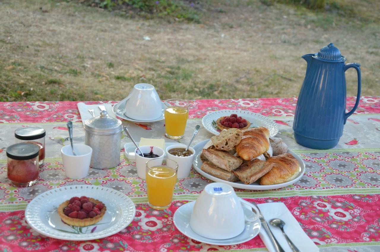 Bed and Breakfast Le Vieux Velo Chaptuzat Exteriér fotografie