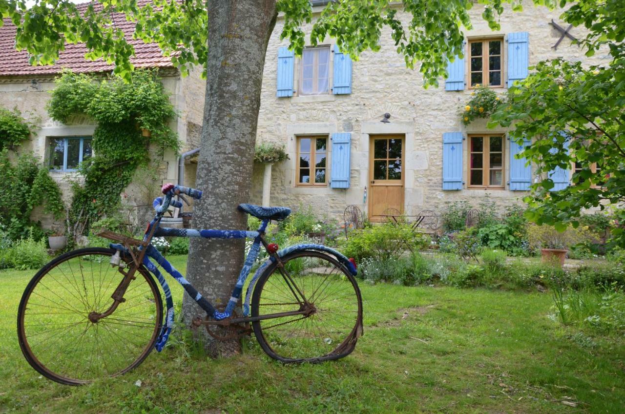 Bed and Breakfast Le Vieux Velo Chaptuzat Exteriér fotografie