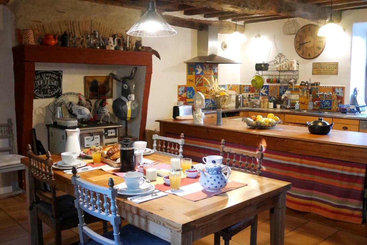 Bed and Breakfast Le Vieux Velo Chaptuzat Exteriér fotografie