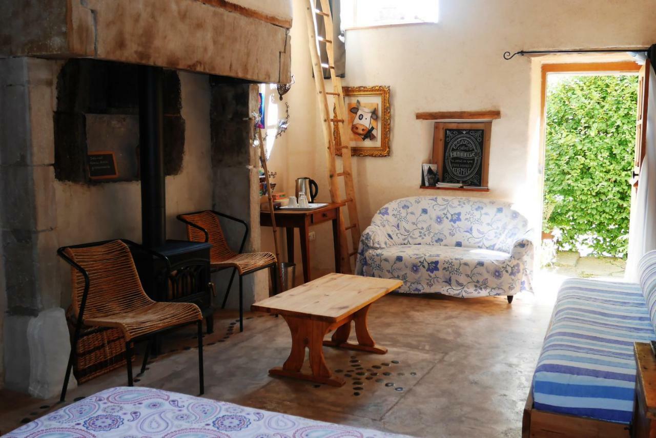 Bed and Breakfast Le Vieux Velo Chaptuzat Exteriér fotografie