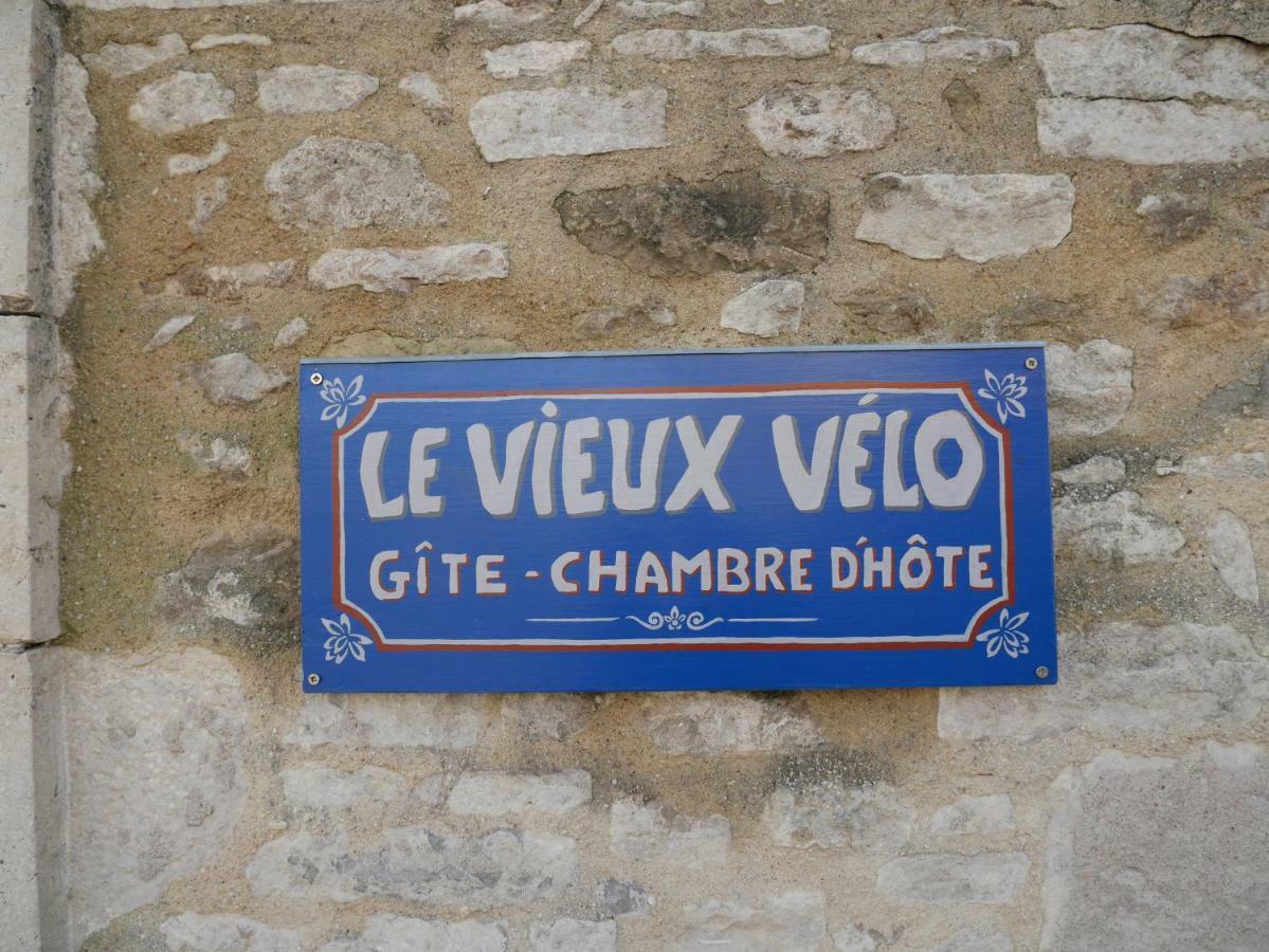 Bed and Breakfast Le Vieux Velo Chaptuzat Exteriér fotografie